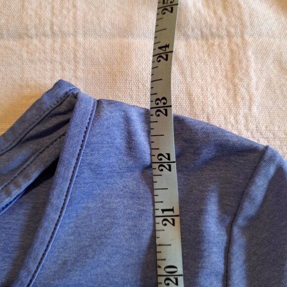 Runway girls size large 12/14 quick dry shirt purply blue - Picture 5 of 5
